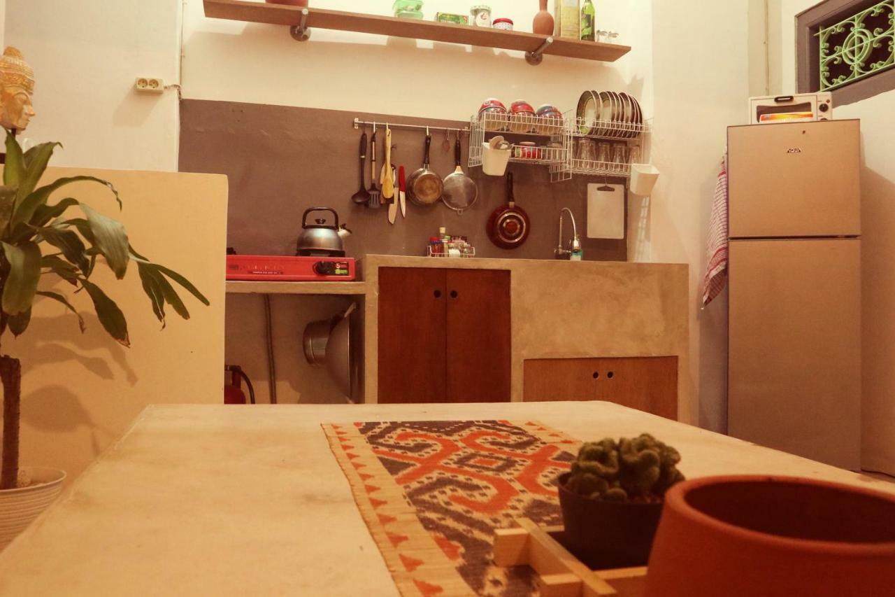 Sante Commune Hostel Yogyakarta Exterior photo