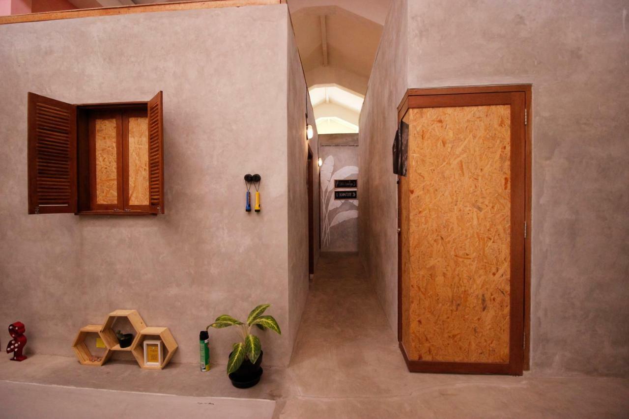 Sante Commune Hostel Yogyakarta Exterior photo